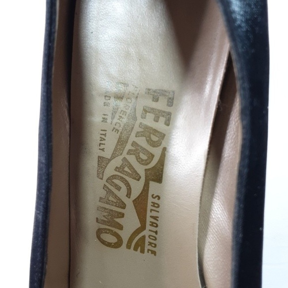 Salvatore Ferragamo Vintage Satin Pumps Chunky Kitten Heels Elegant Chic 7B - Picture 9 of 16